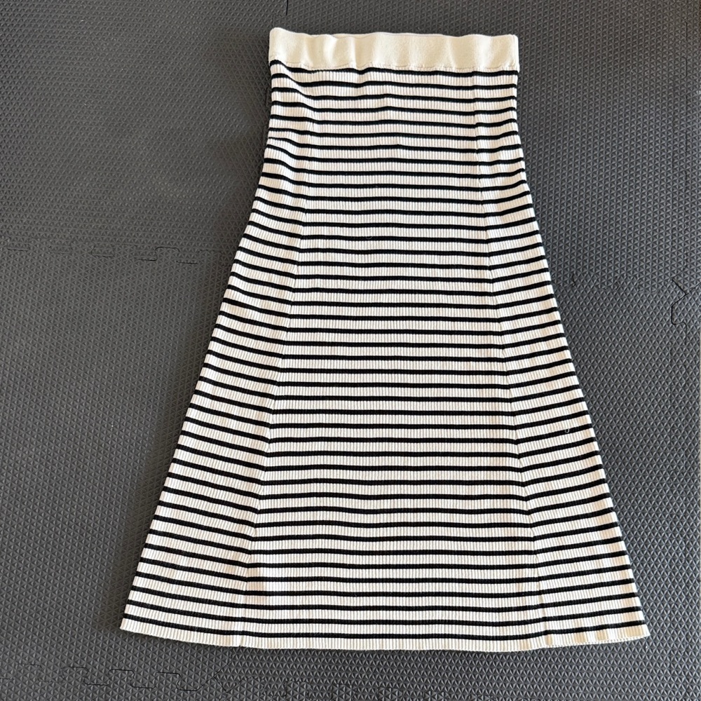 LOFT Striped Black and White Women's Skirt NWT